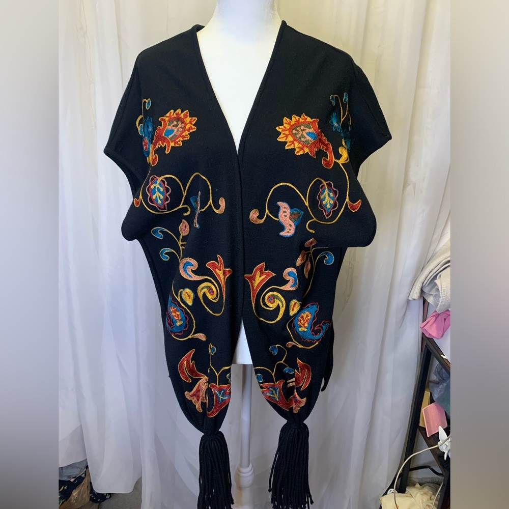 Andrea Jovine 100% Wool Embroidered Cardigan - Picture 2 of 7